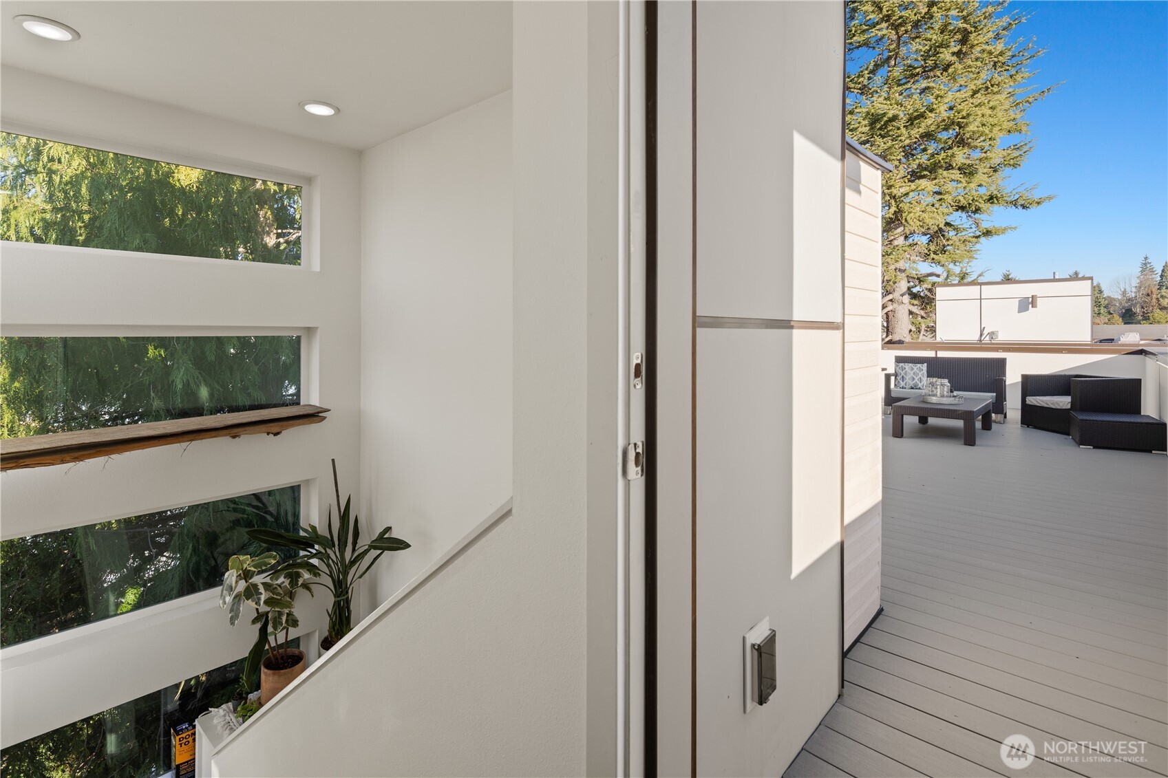 9242 A 17th Avenue SW, Seattle, WA 98106