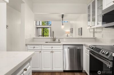 6582 137th Avenue NE #414, Redmond, WA 98052 - Photo 13