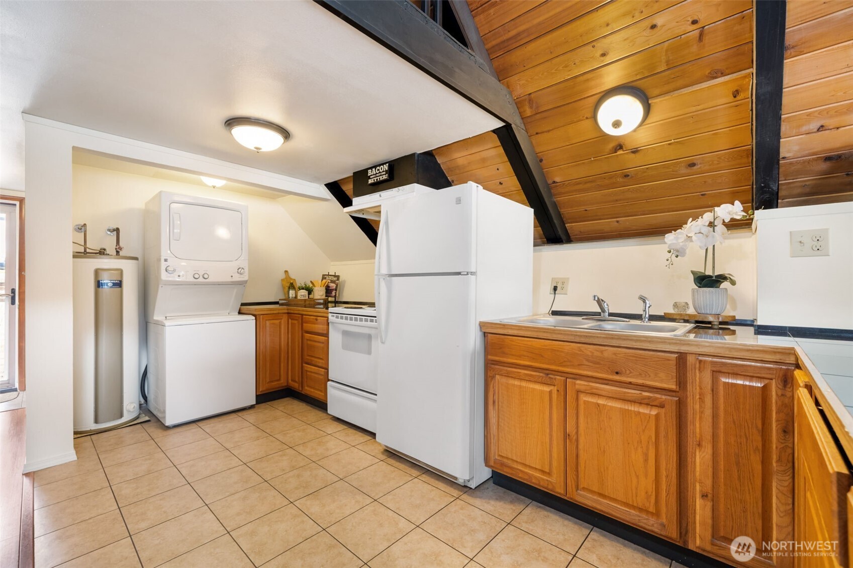 2241 E Timberlake Drive W, Shelton, WA 98584-7931