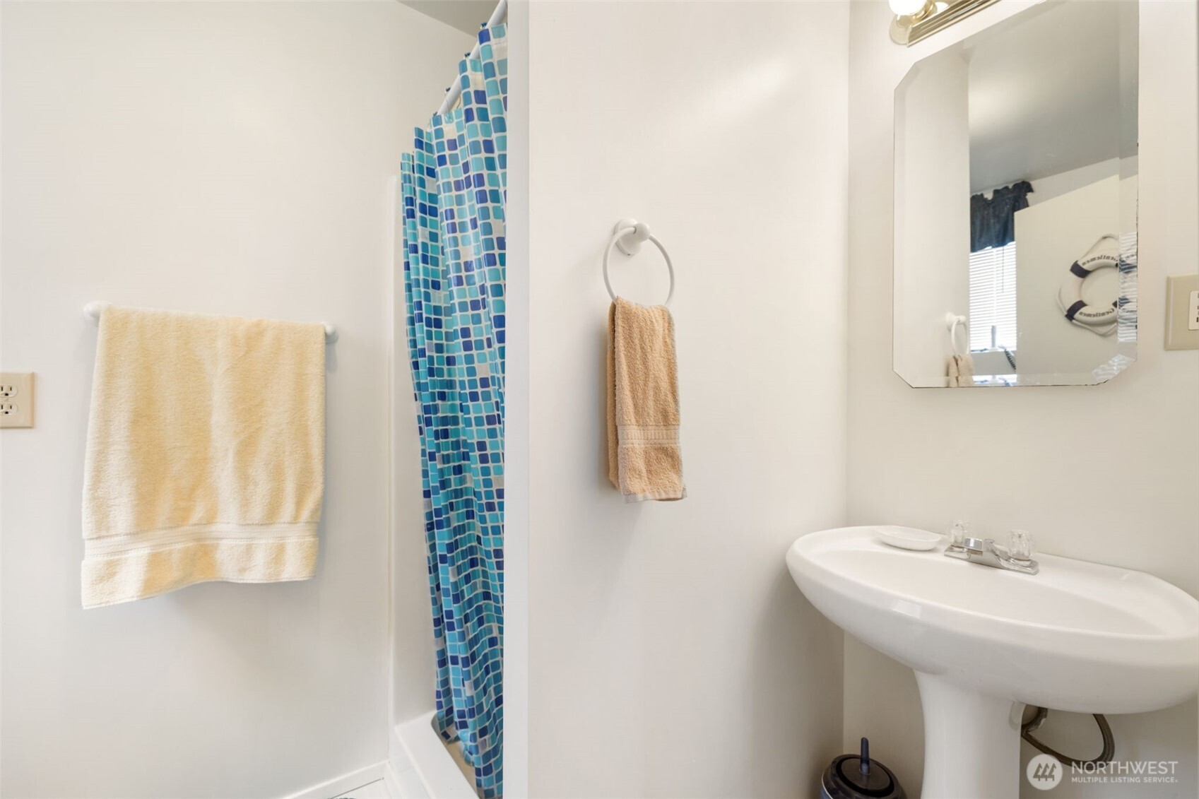 2241 E Timberlake Drive W, Shelton, WA 98584-7931