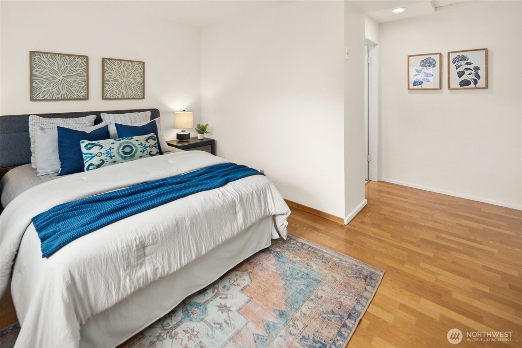 11917 Stendall Place N, Seattle, WA 98133