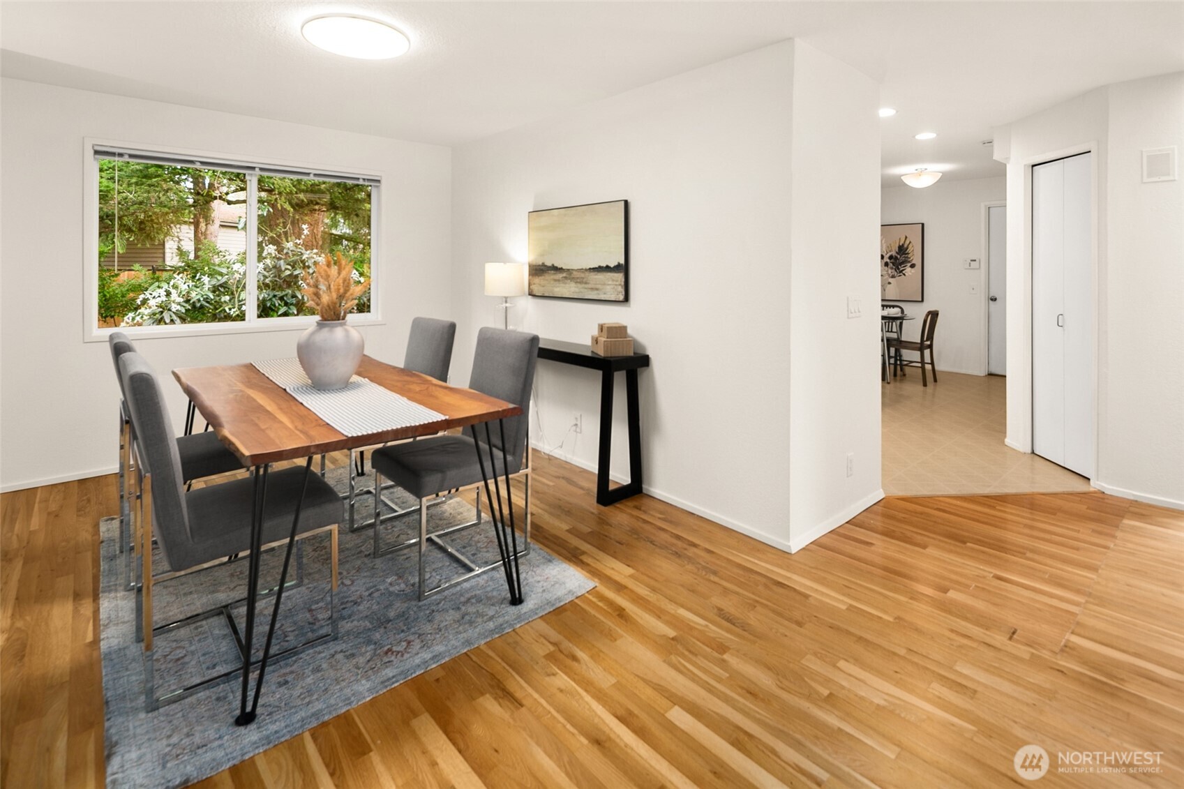 11917 Stendall Place N, Seattle, WA 98133