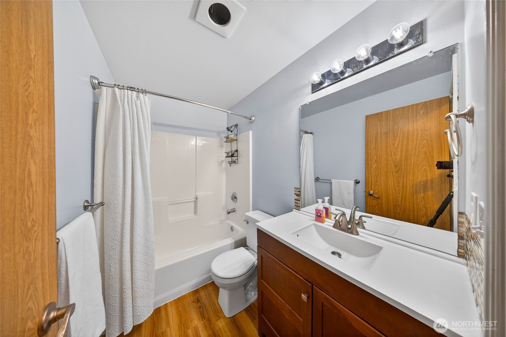 730 SE 8th #A202, Oak Harbor, WA 98277