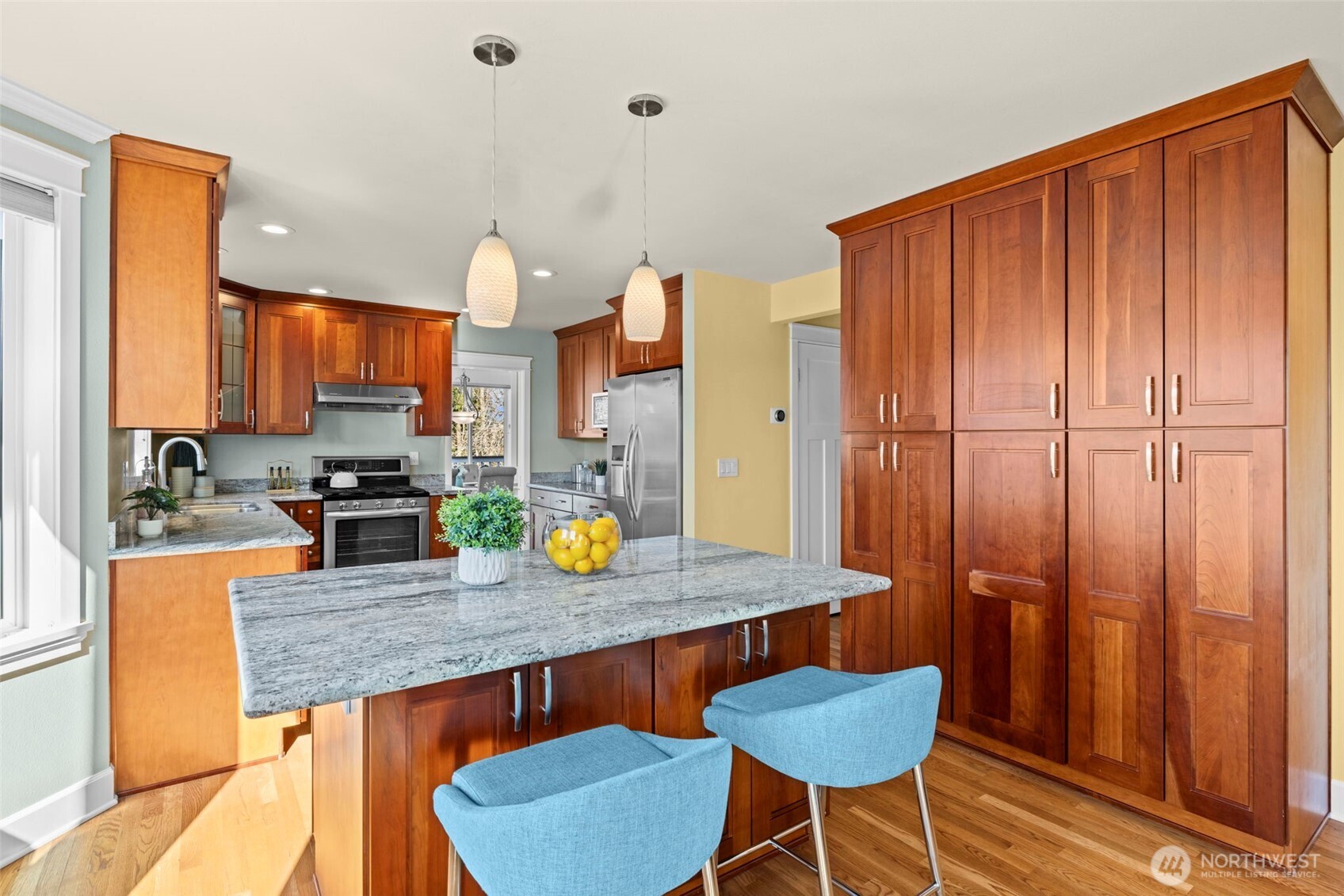 926 Dayton Street , Edmonds, WA 98020