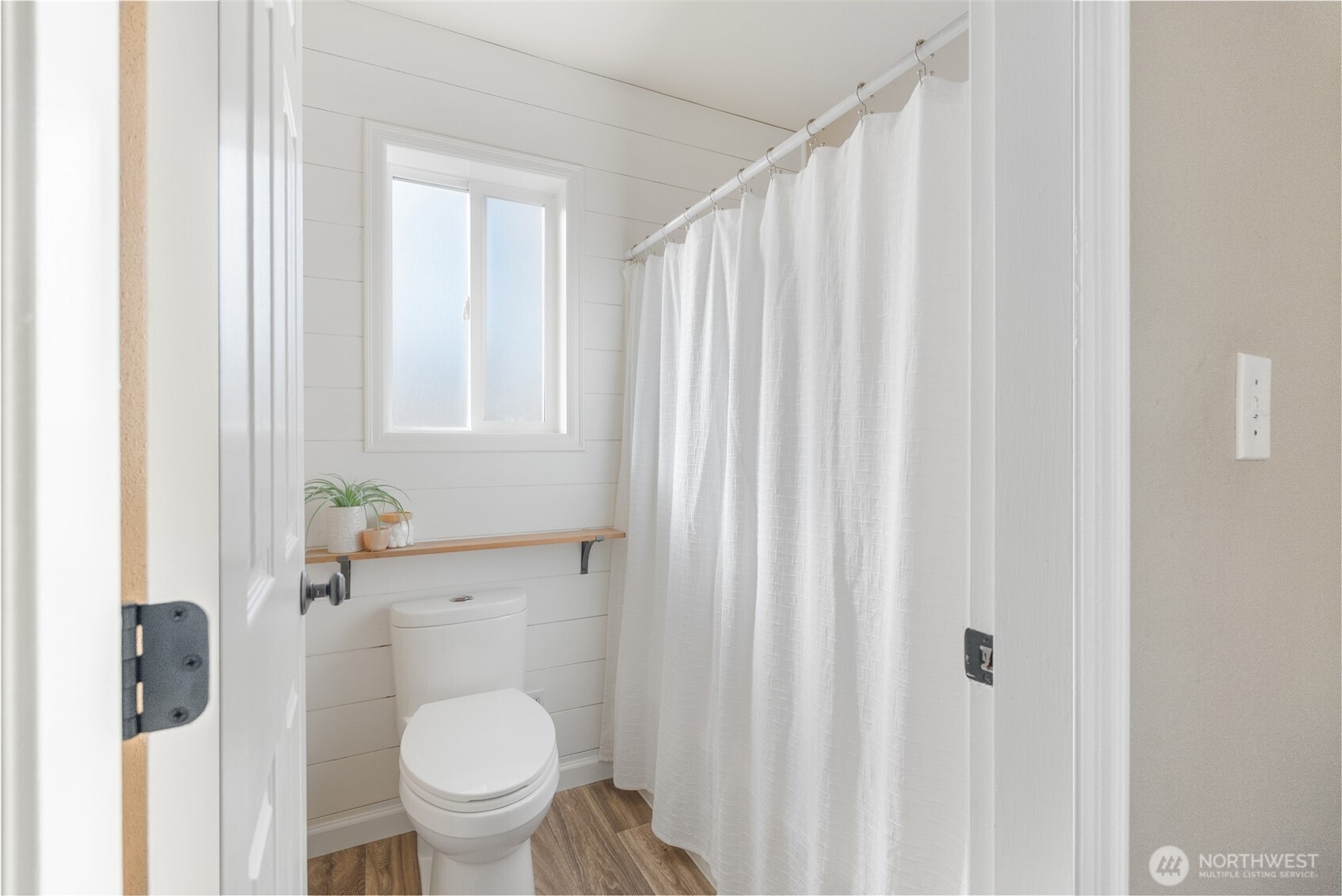 3202 McLeod Road , Bellingham, WA 98225