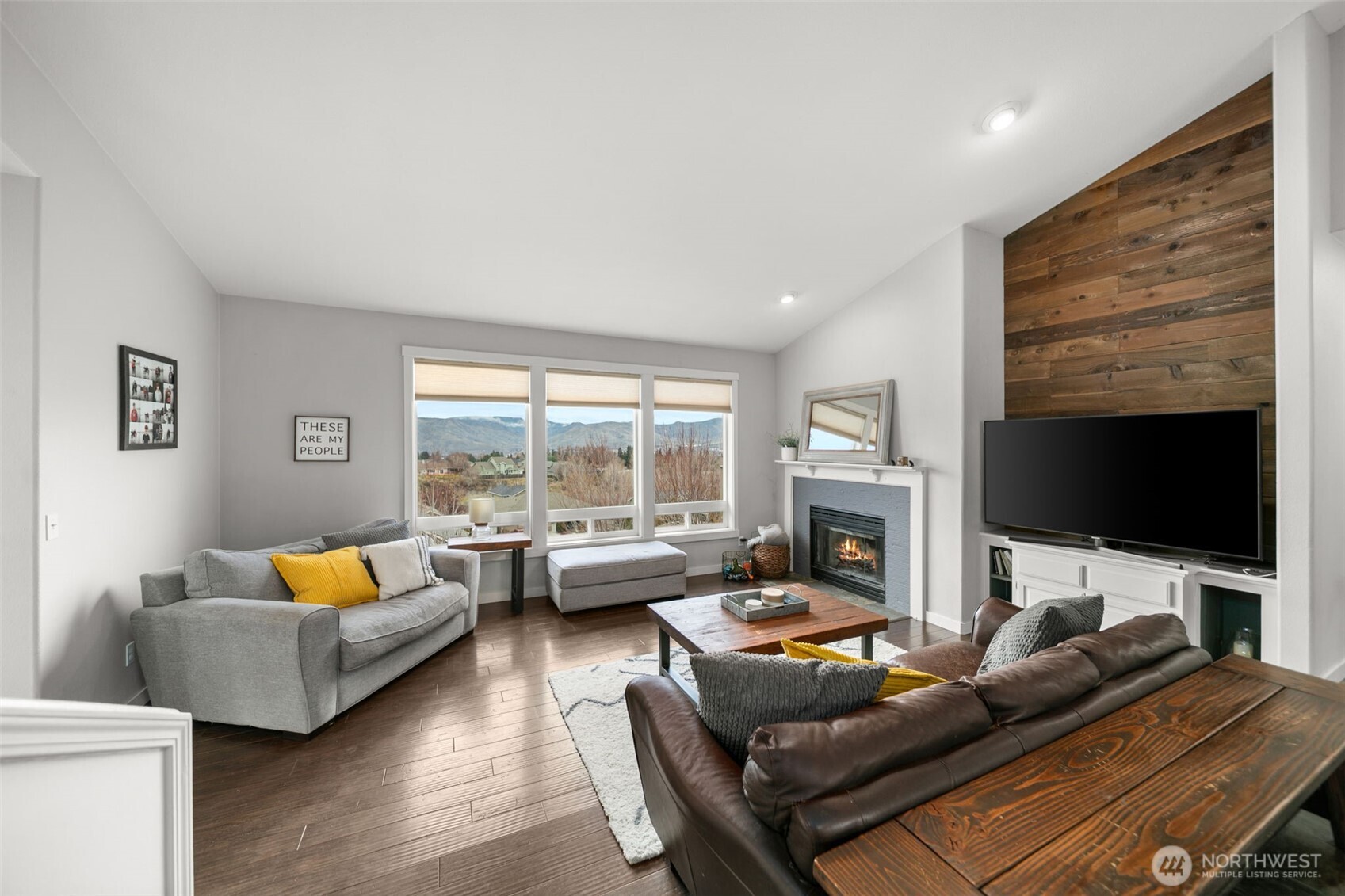 712 Vista View Place , East Wenatchee, WA 98802