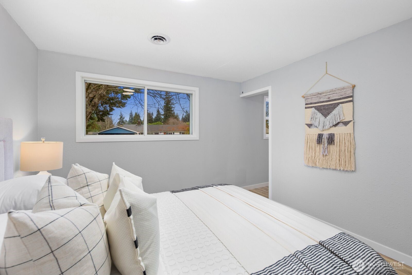 505 SW 305th Place , Federal Way, WA 98023