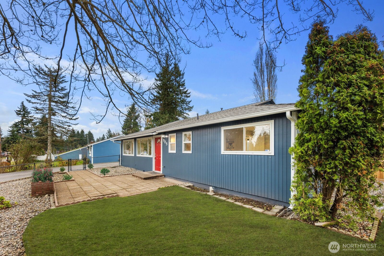 505 SW 305th Place , Federal Way, WA 98023
