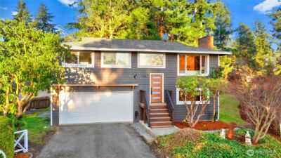 11306 25th Avenue SW, Seattle, WA 98146