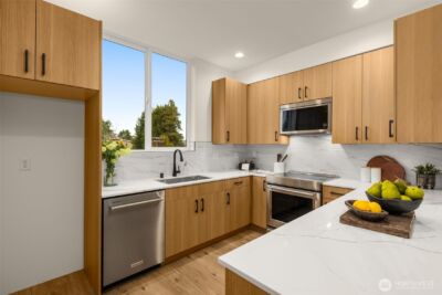 4408 D 50th Avenue S, Seattle, WA 98118 - Photo 12