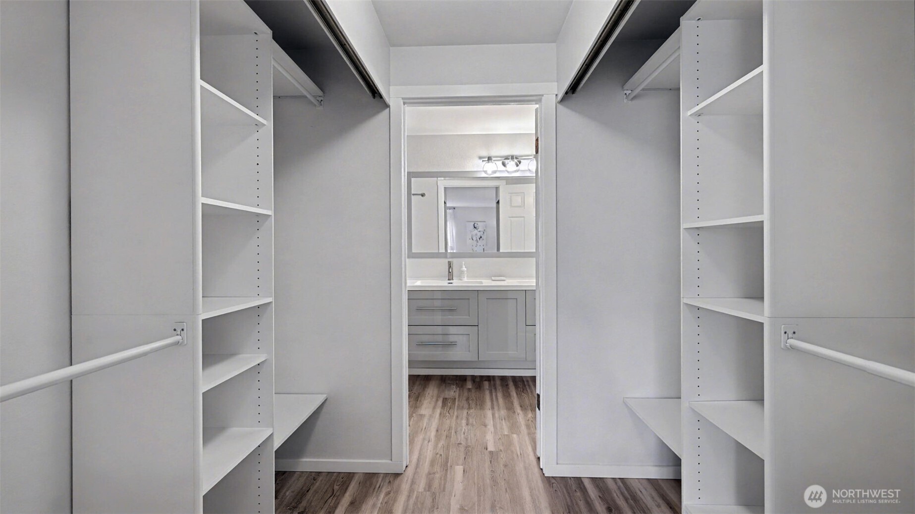 250 NW Dogwood Street #E-102, Issaquah, WA 98027