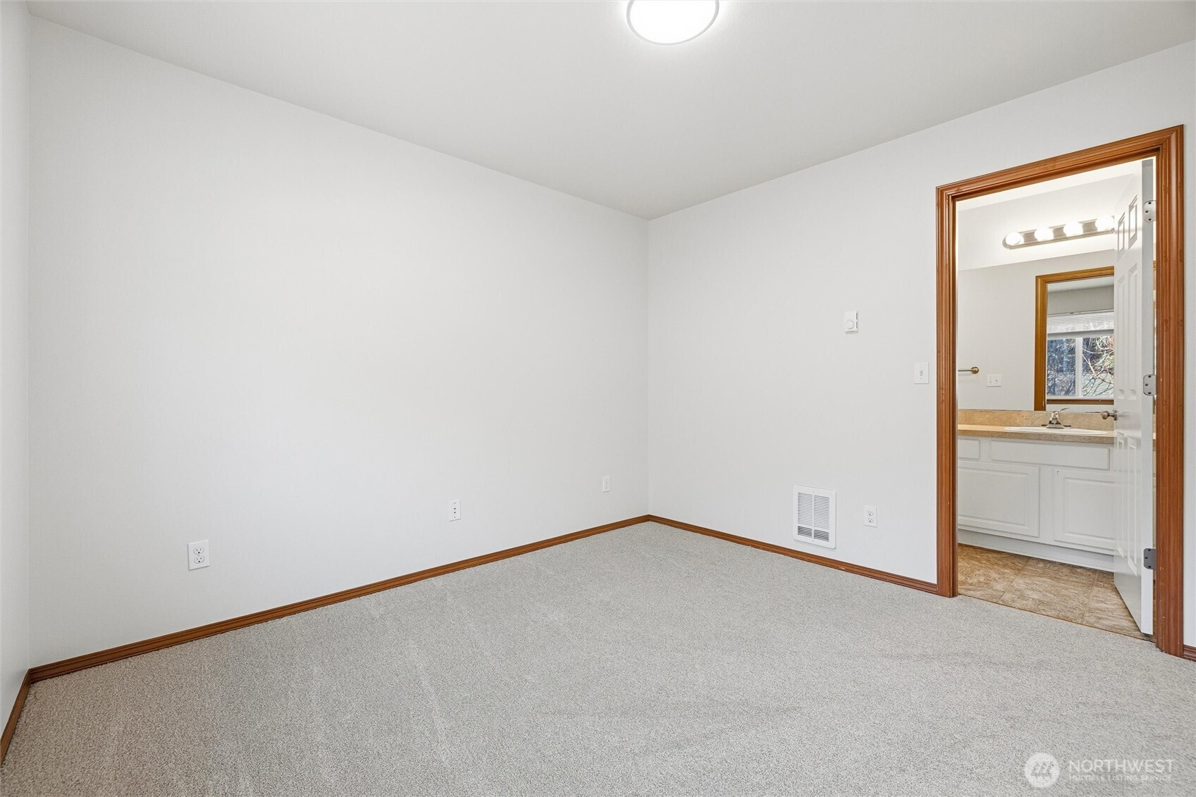 434 Oak Hill Lane , Burlington, WA 98233