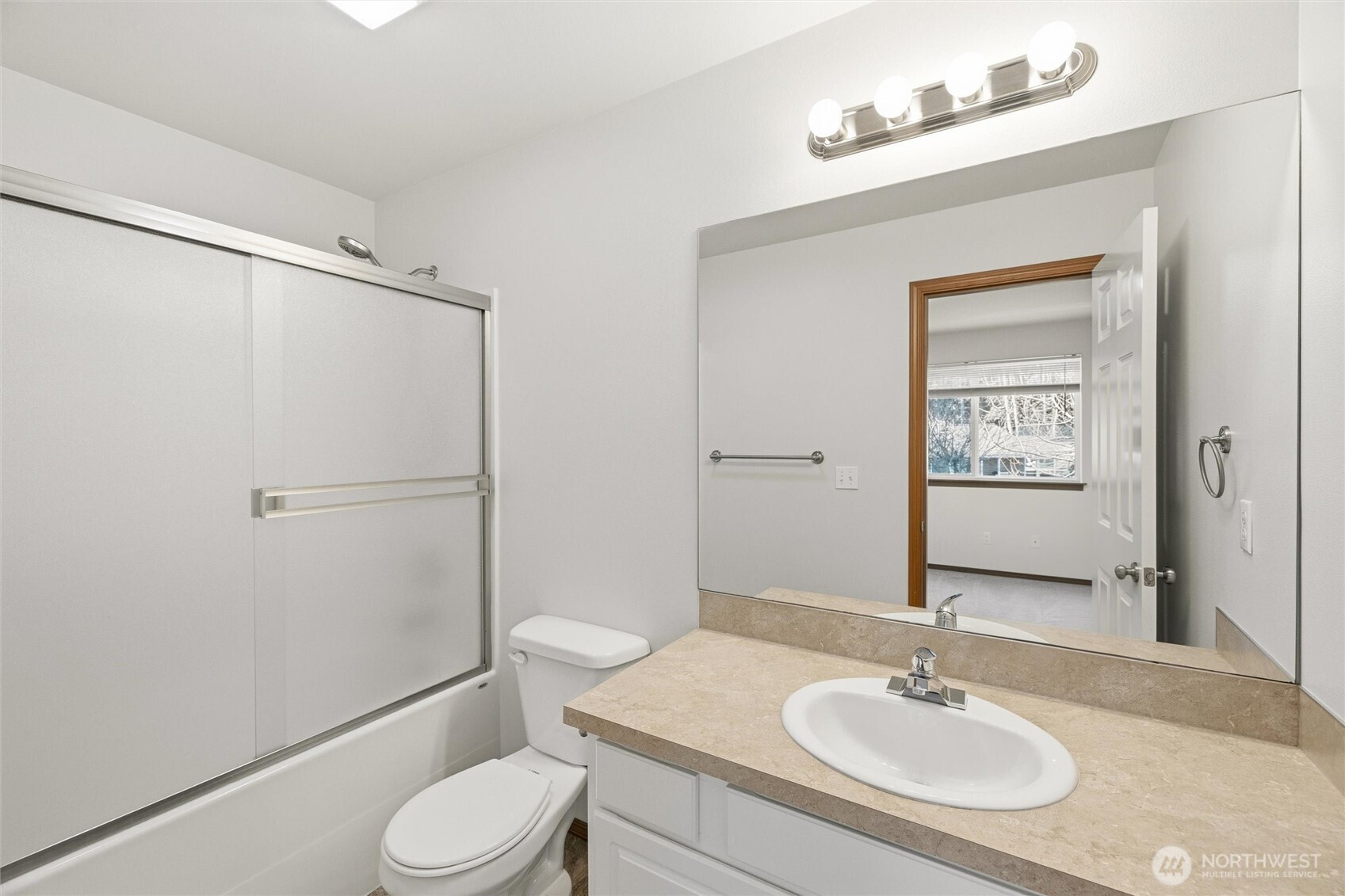 434 Oak Hill Lane , Burlington, WA 98233