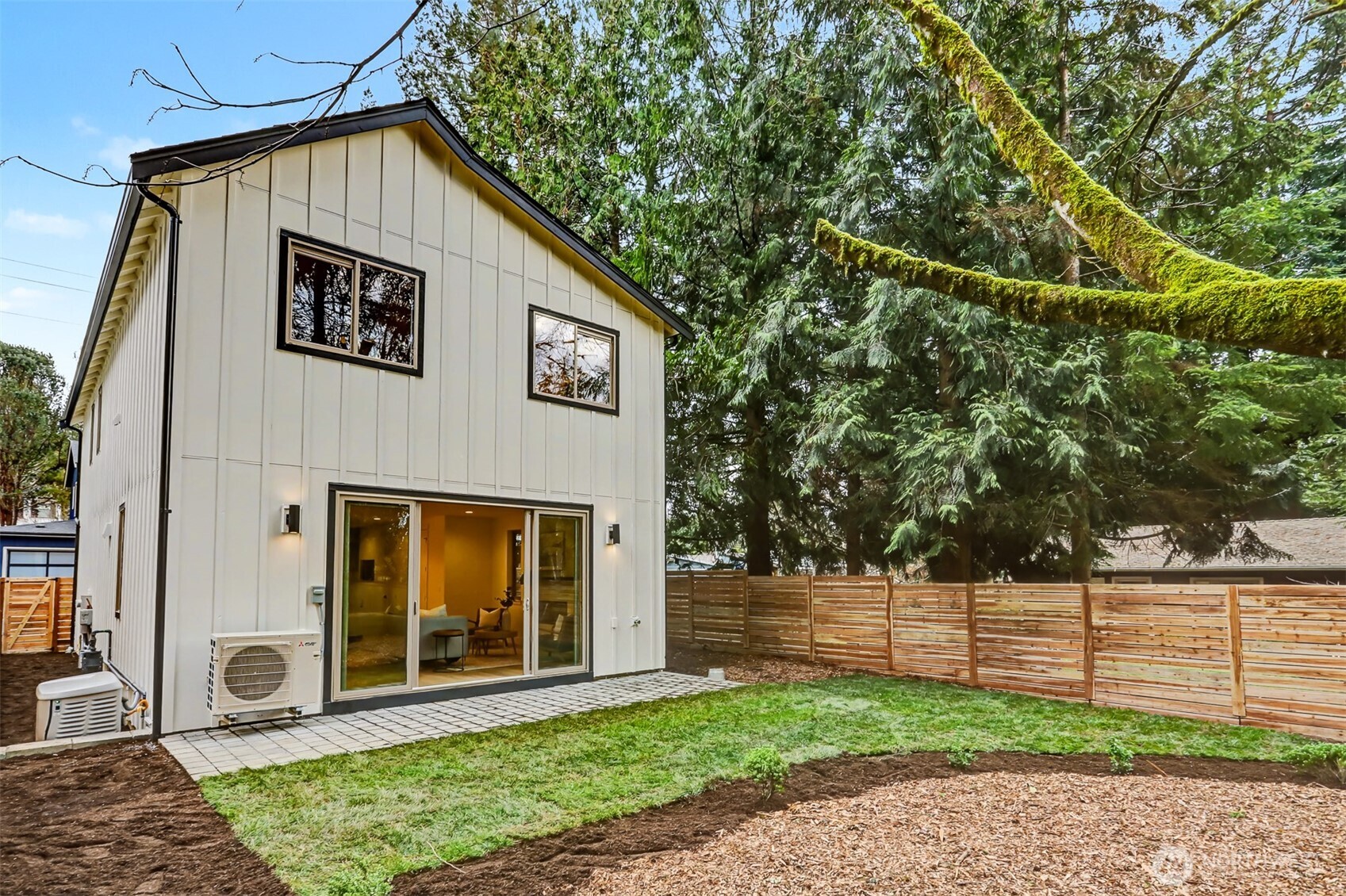 11251 108th Avenue NE, Kirkland, WA 98033