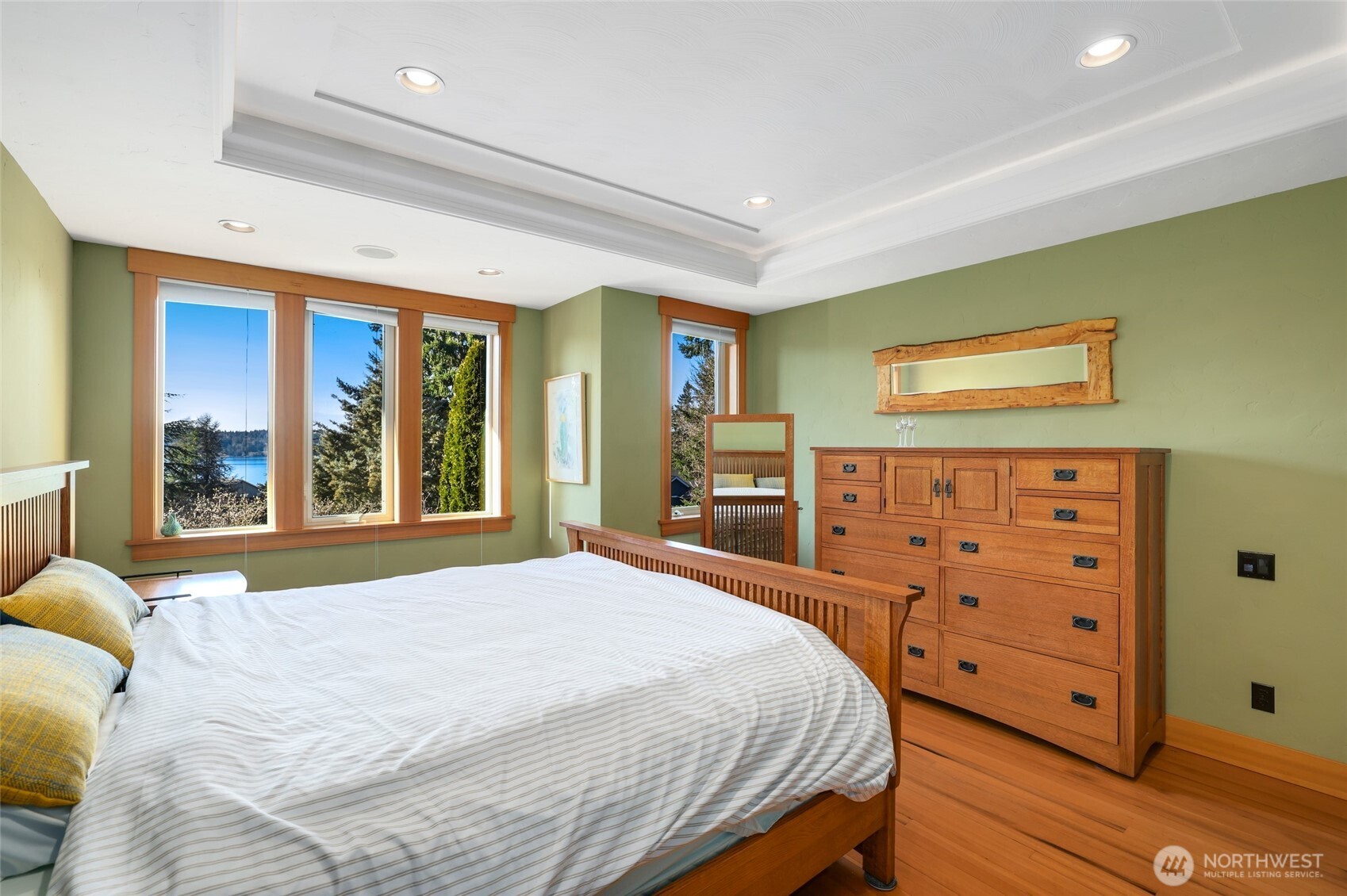 7011 Cooper Point Road NW, Olympia, WA 98502