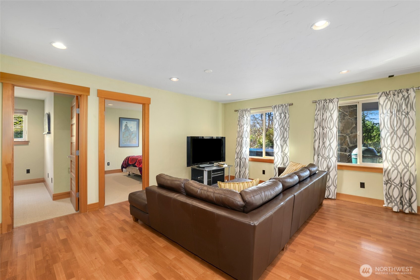 7011 Cooper Point Road NW, Olympia, WA 98502