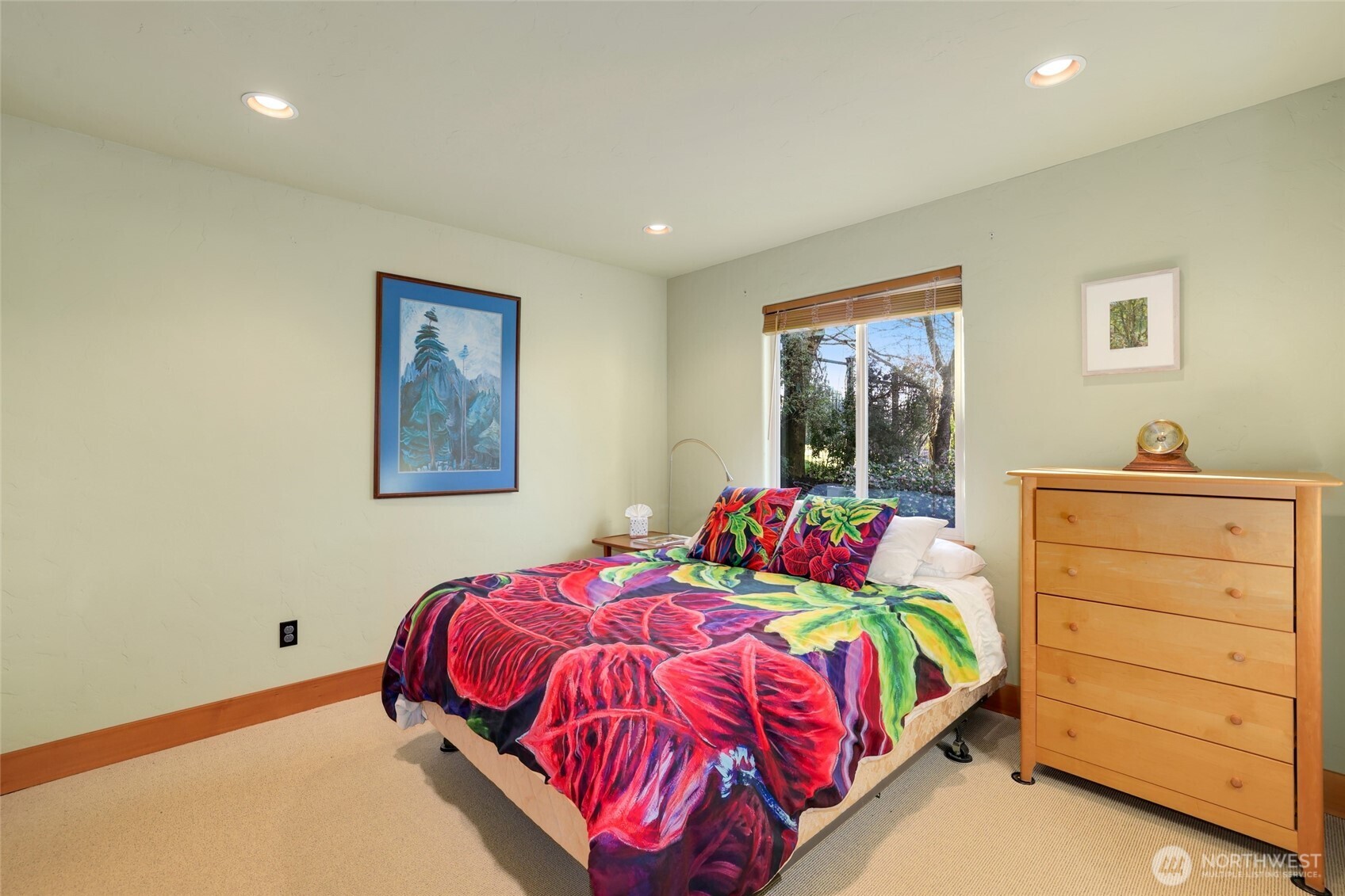 7011 Cooper Point Road NW, Olympia, WA 98502