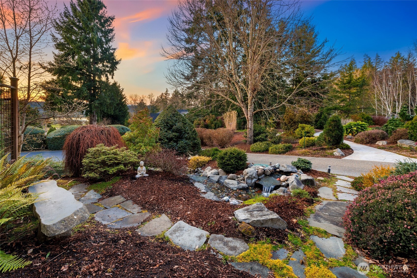 7011 Cooper Point Road NW, Olympia, WA 98502