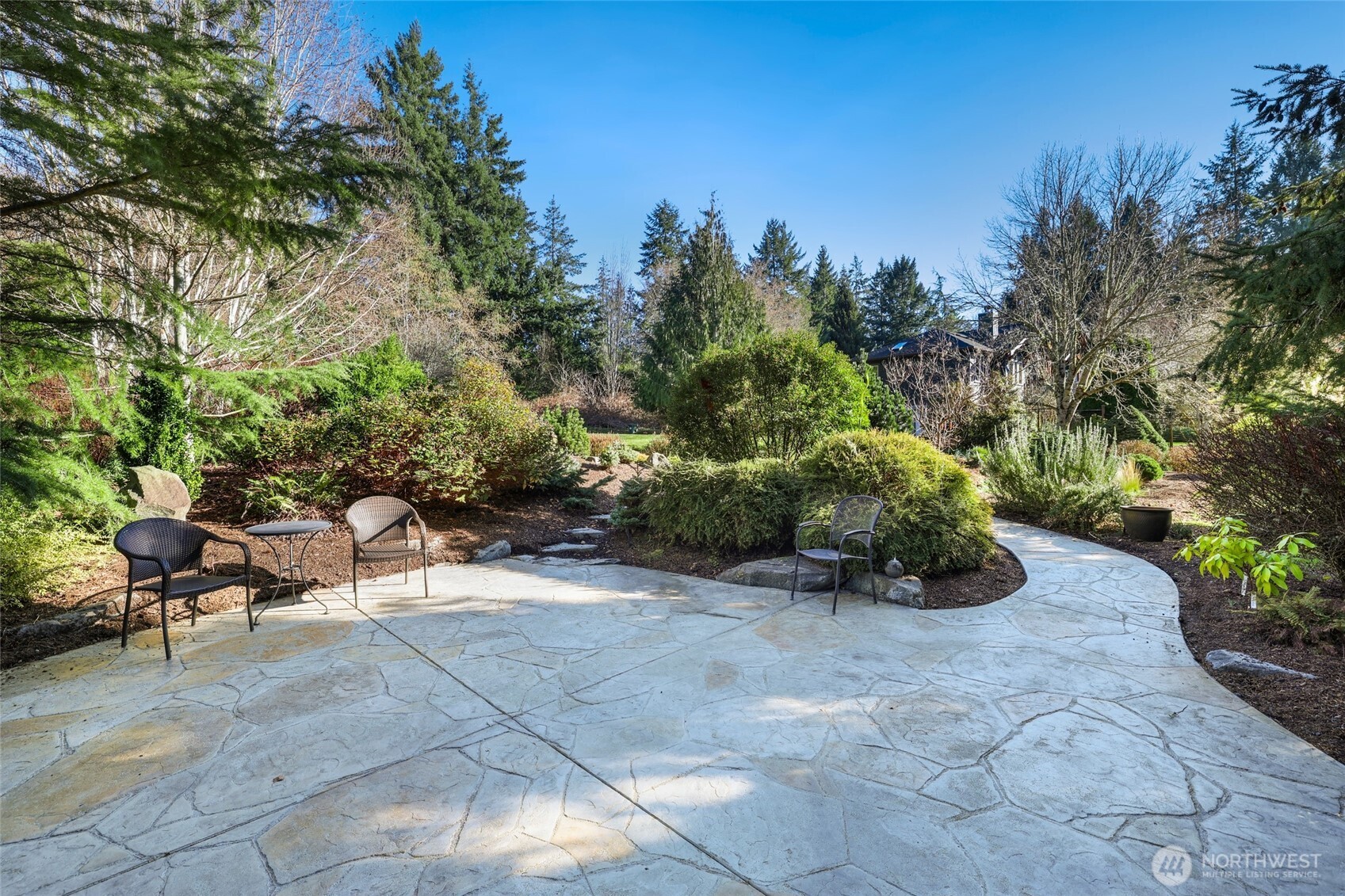 7011 Cooper Point Road NW, Olympia, WA 98502