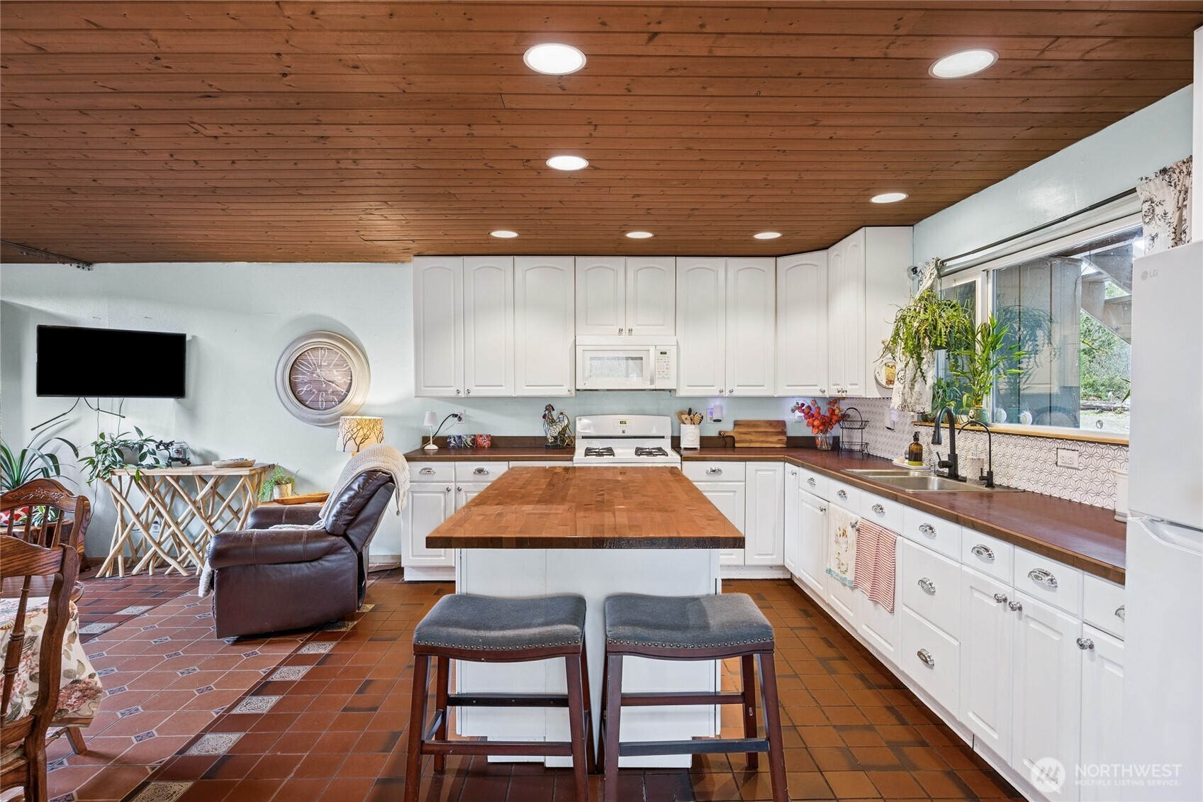 171 E Old Farm Rd , Shelton, WA 98584