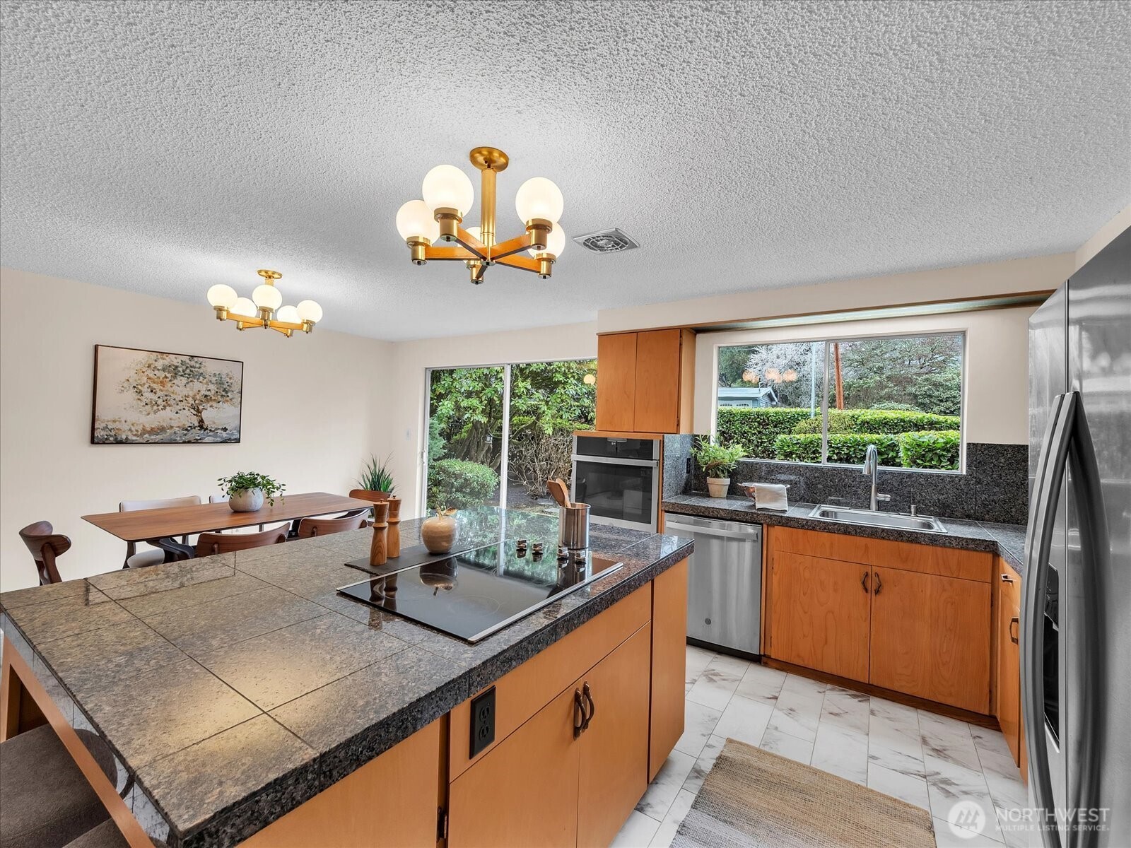 106 165th Avenue SE, Bellevue, WA 98008
