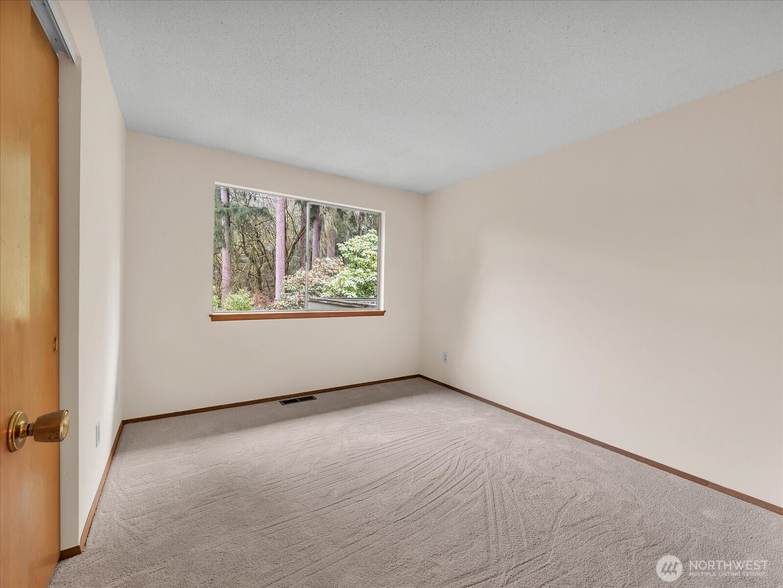 106 165th Avenue SE, Bellevue, WA 98008