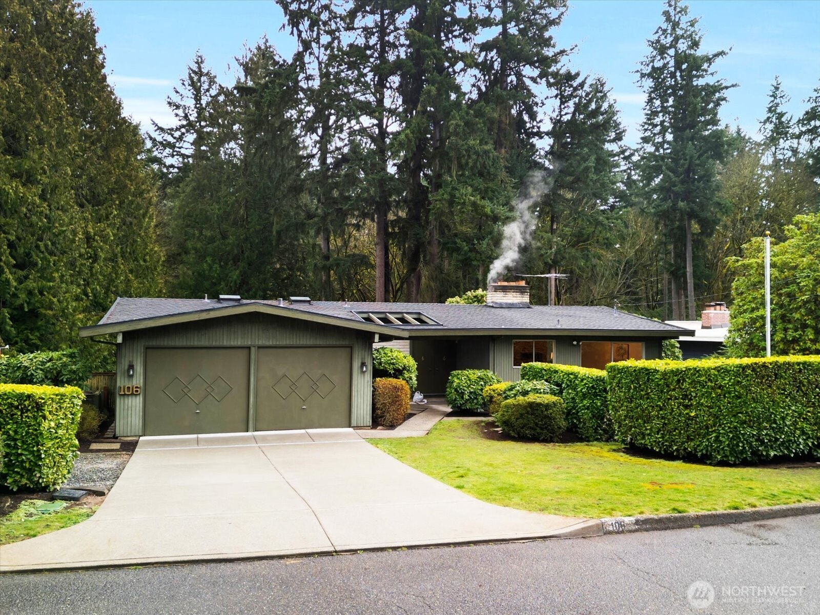 106 165th Avenue SE, Bellevue, WA 98008