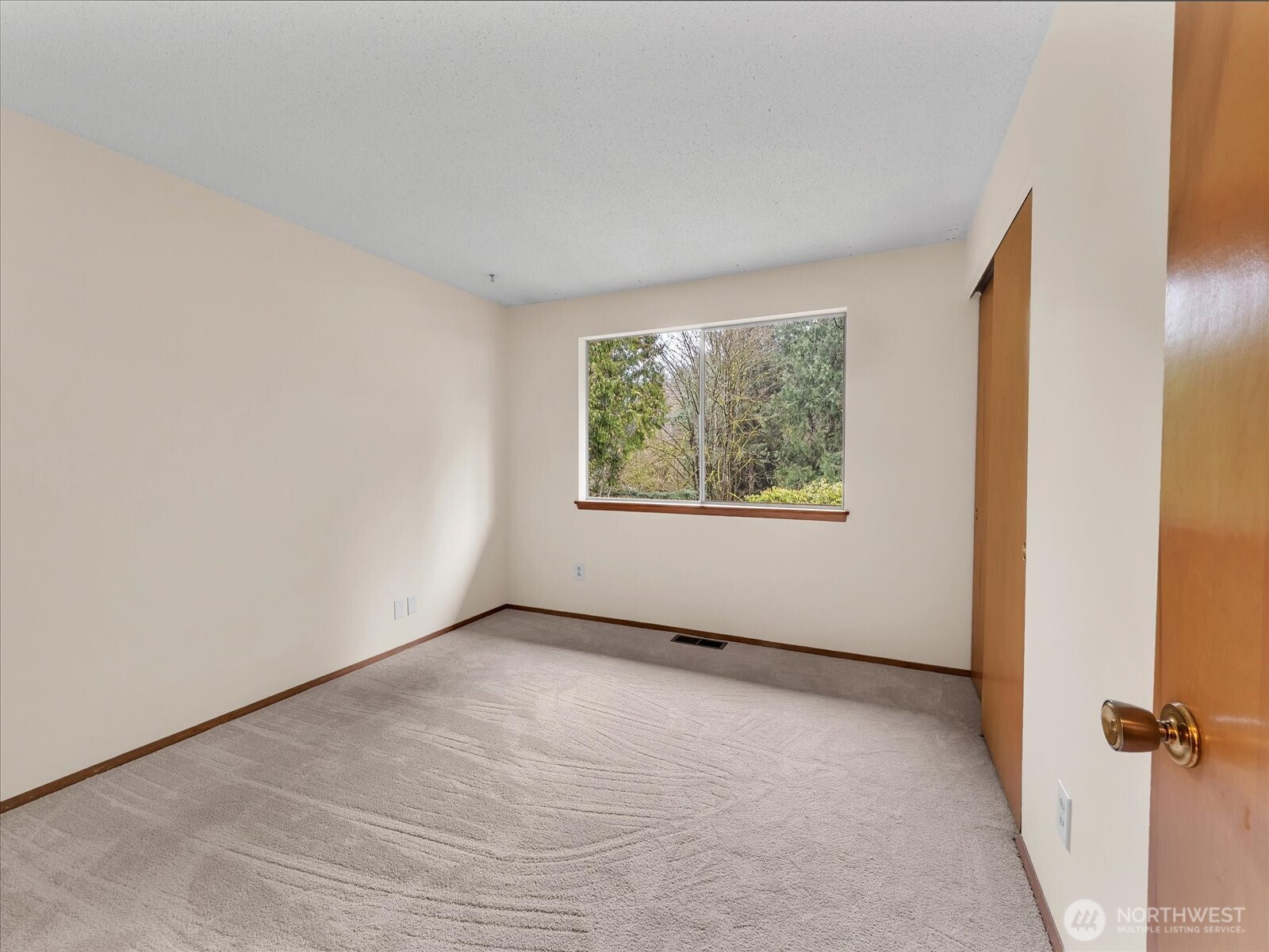 106 165th Avenue SE, Bellevue, WA 98008