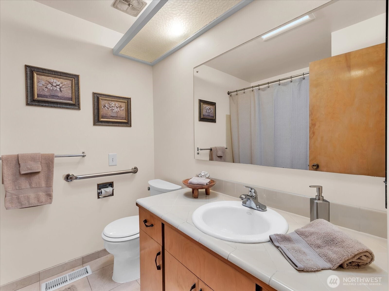 106 165th Avenue SE, Bellevue, WA 98008