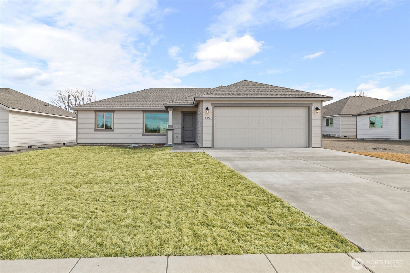 215 Lessor Loop , Moses Lake, WA 98837