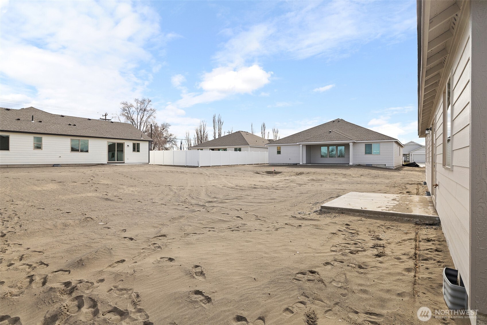 215 Lessor Loop , Moses Lake, WA 98837