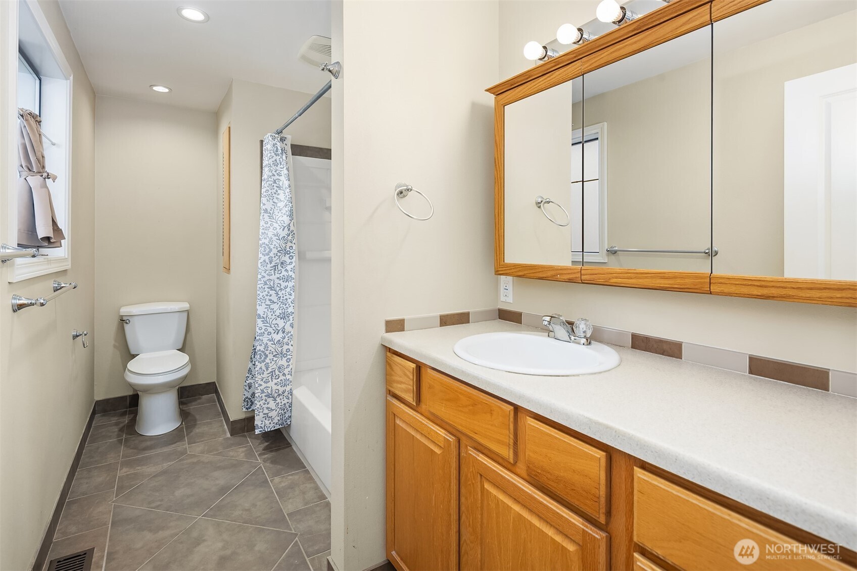 12755 SE 191st Place , Renton, WA 98058