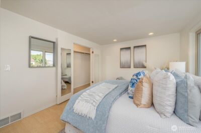 2815 W Smith Street , Seattle, WA 98199 - Photo 17