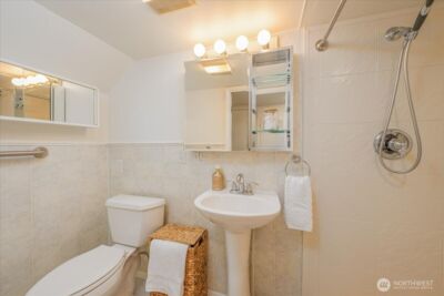 2815 W Smith Street , Seattle, WA 98199 - Photo 25