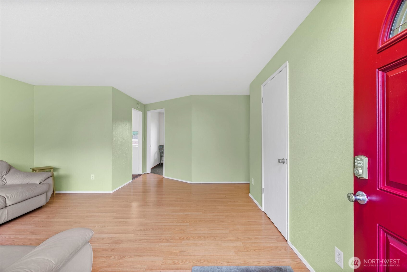 2950 40th Avenue NE, Tacoma, WA 98422