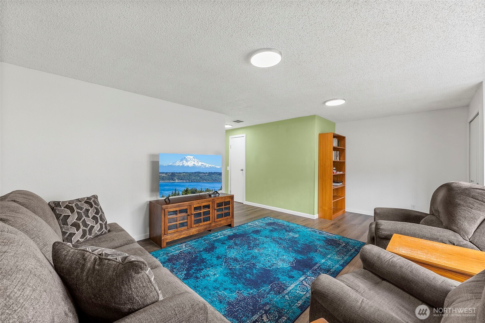 2950 40th Avenue NE, Tacoma, WA 98422