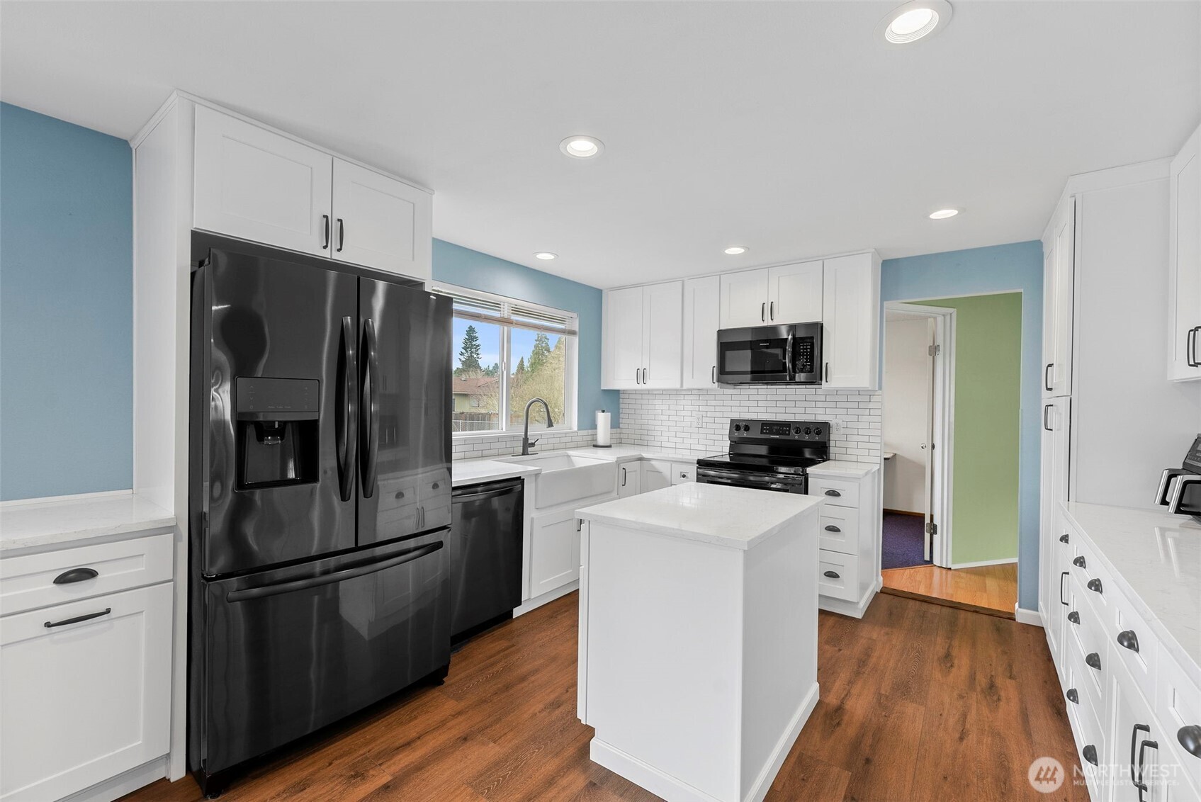 2950 40th Avenue NE, Tacoma, WA 98422