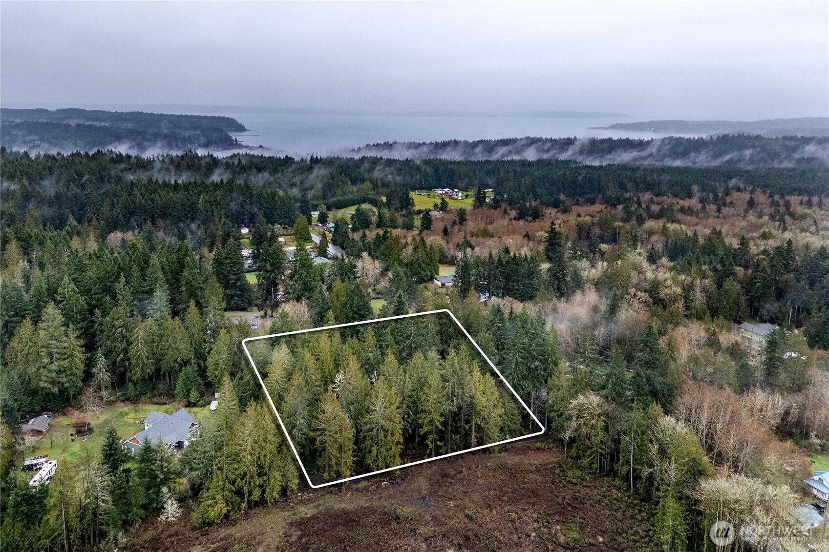 4692 NE Lincoln Road , Poulsbo, WA 98370