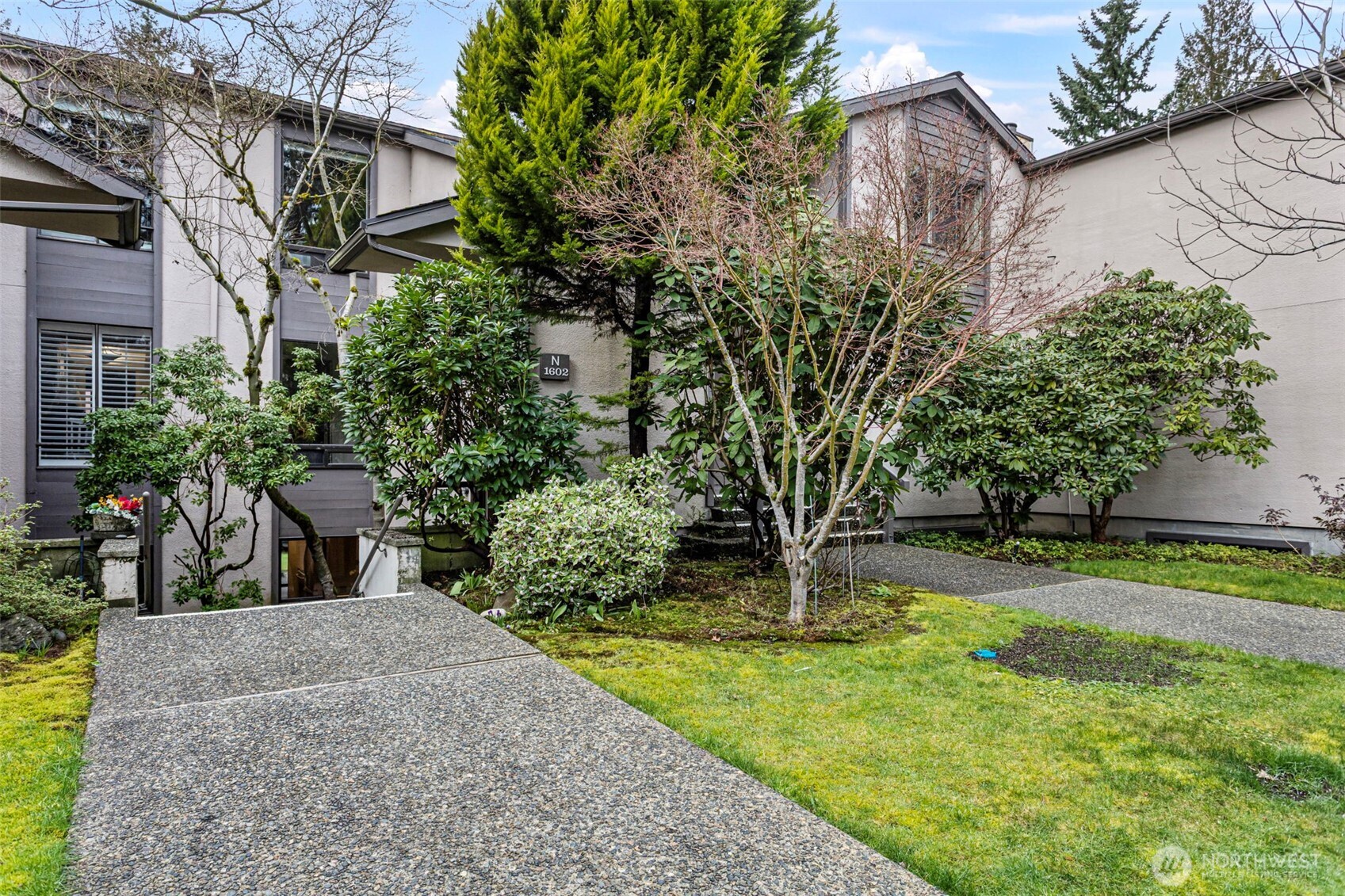 1602 NE 140th Street #N2, Seattle, WA 98125