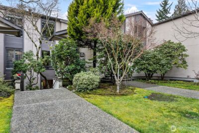 1602 NE 140th Street #N2, Seattle, WA 98125 - Photo 2