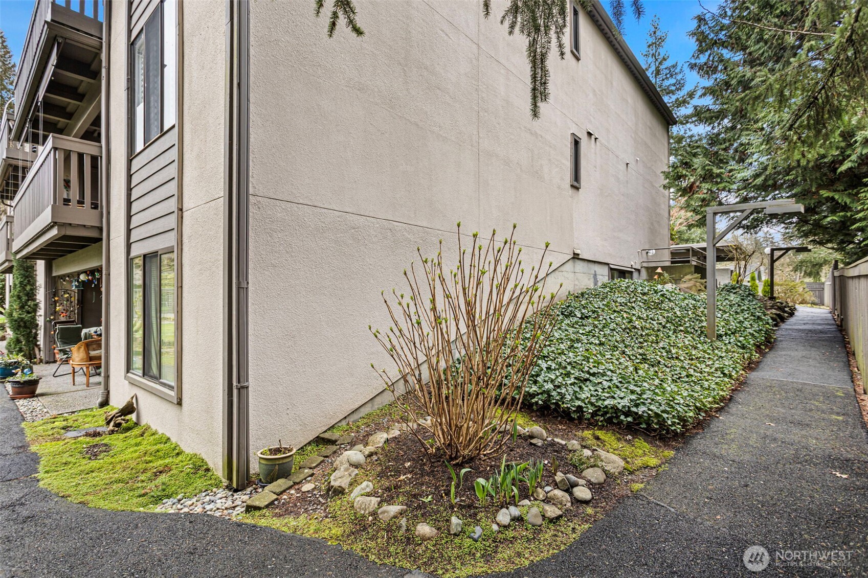 1602 NE 140th Street #N2, Seattle, WA 98125