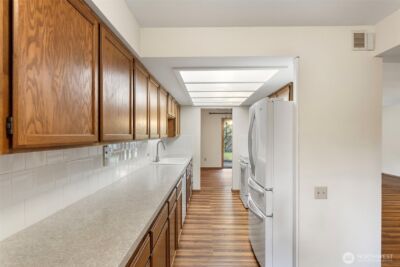 1602 NE 140th Street #N2, Seattle, WA 98125 - Photo 6