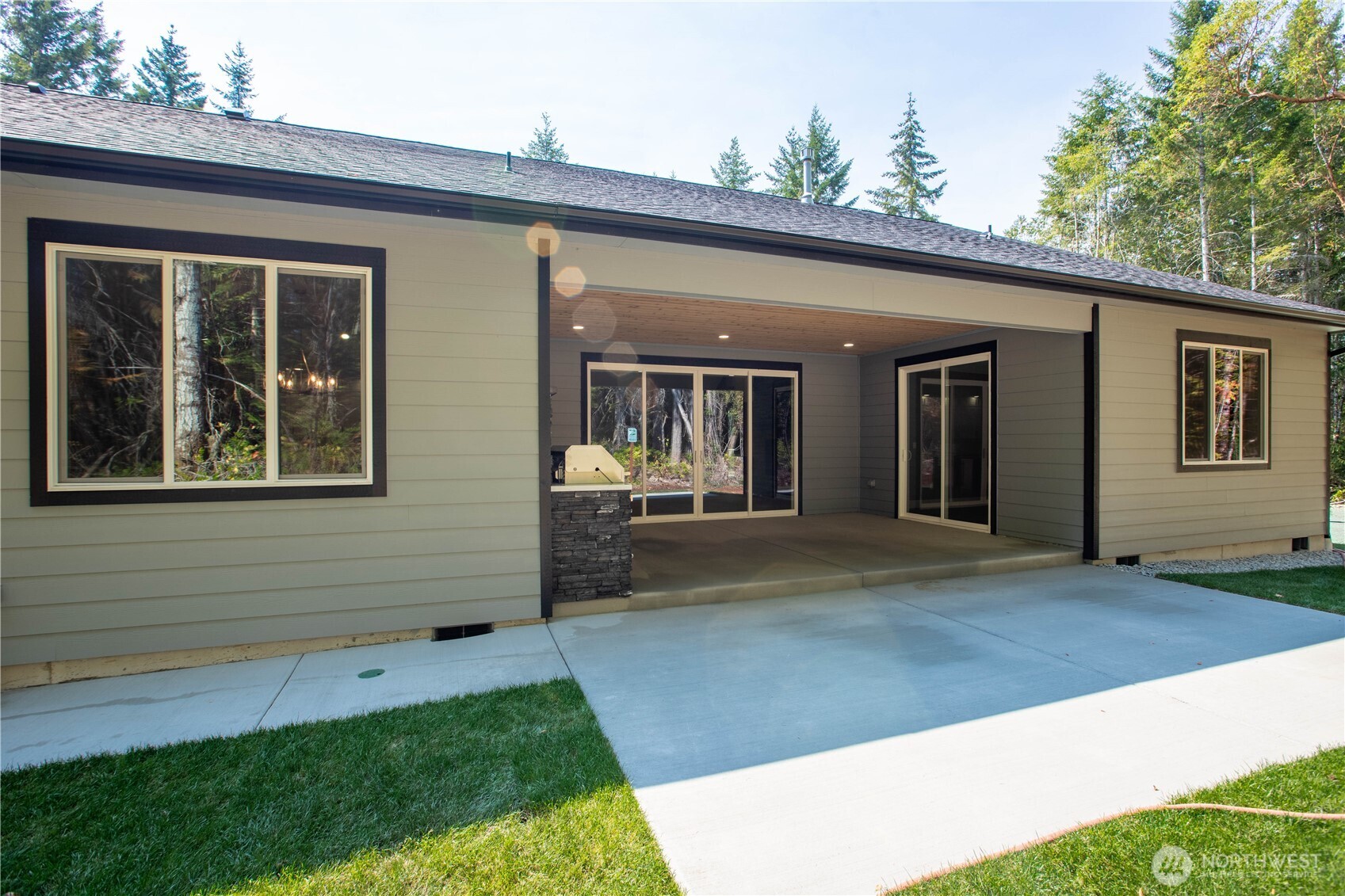 8908 Hunter Point NW, Olympia, WA 98502