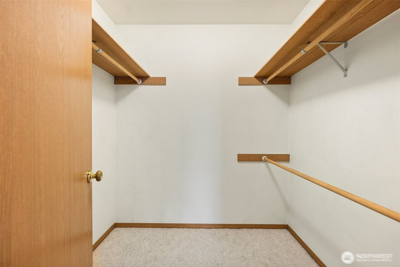 215 James Street S, Roy, WA 98580