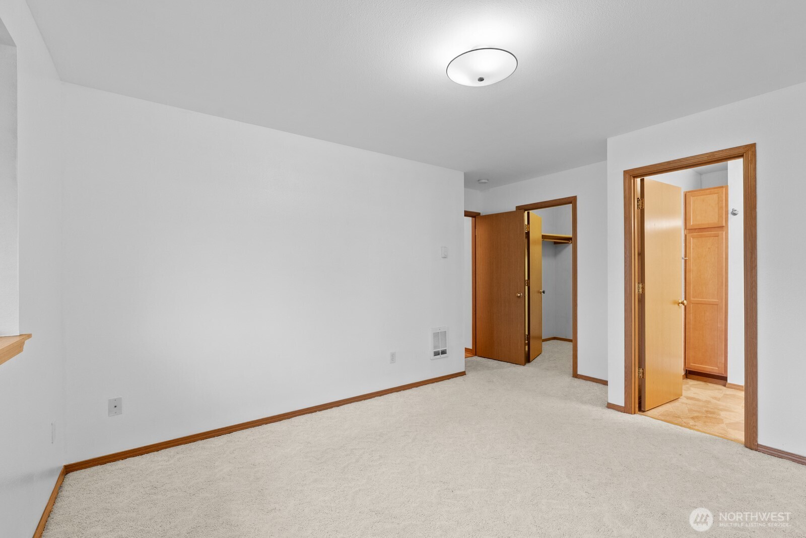 215 James Street S, Roy, WA 98580