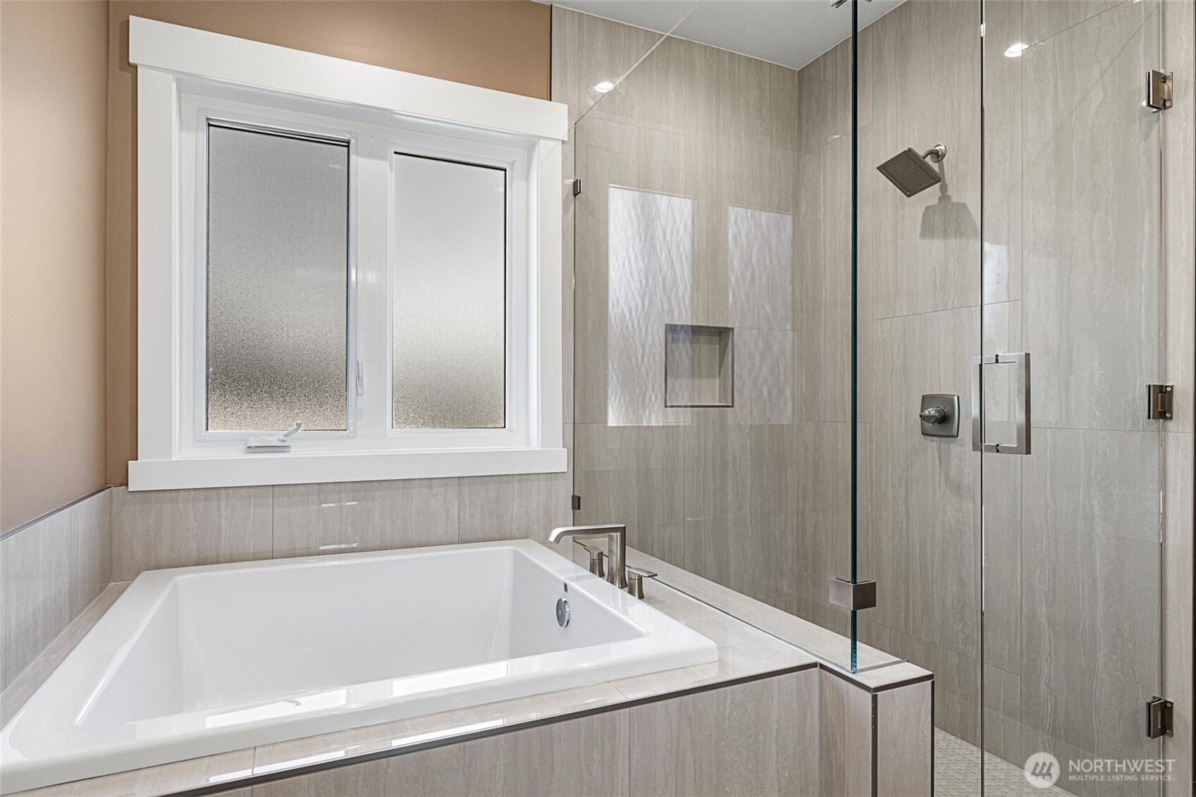 3520 S 164 Street , SeaTac, WA 98188-3045