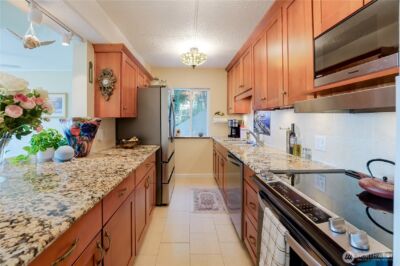 308 E Republican Street #214, Seattle, WA 98102 - Photo 11