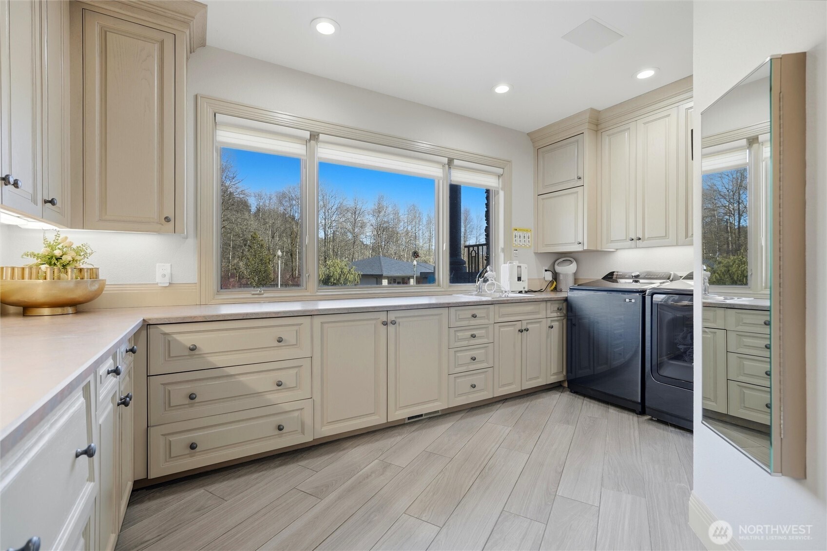 266 Columbia Point Road , Longview, WA 98632