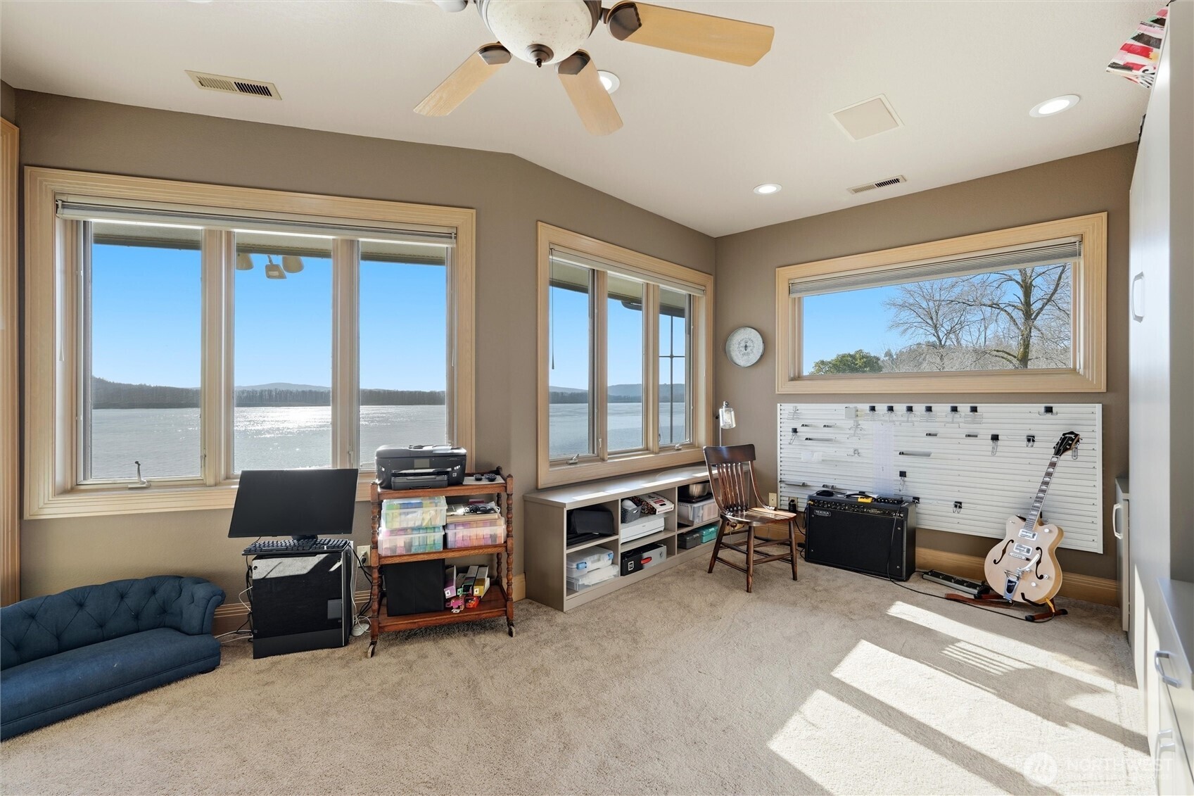 266 Columbia Point Road , Longview, WA 98632