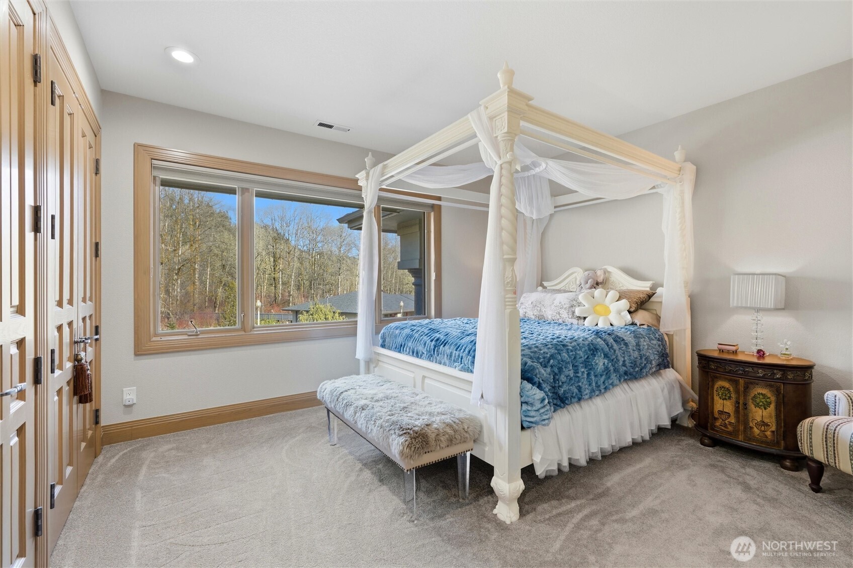 266 Columbia Point Road , Longview, WA 98632